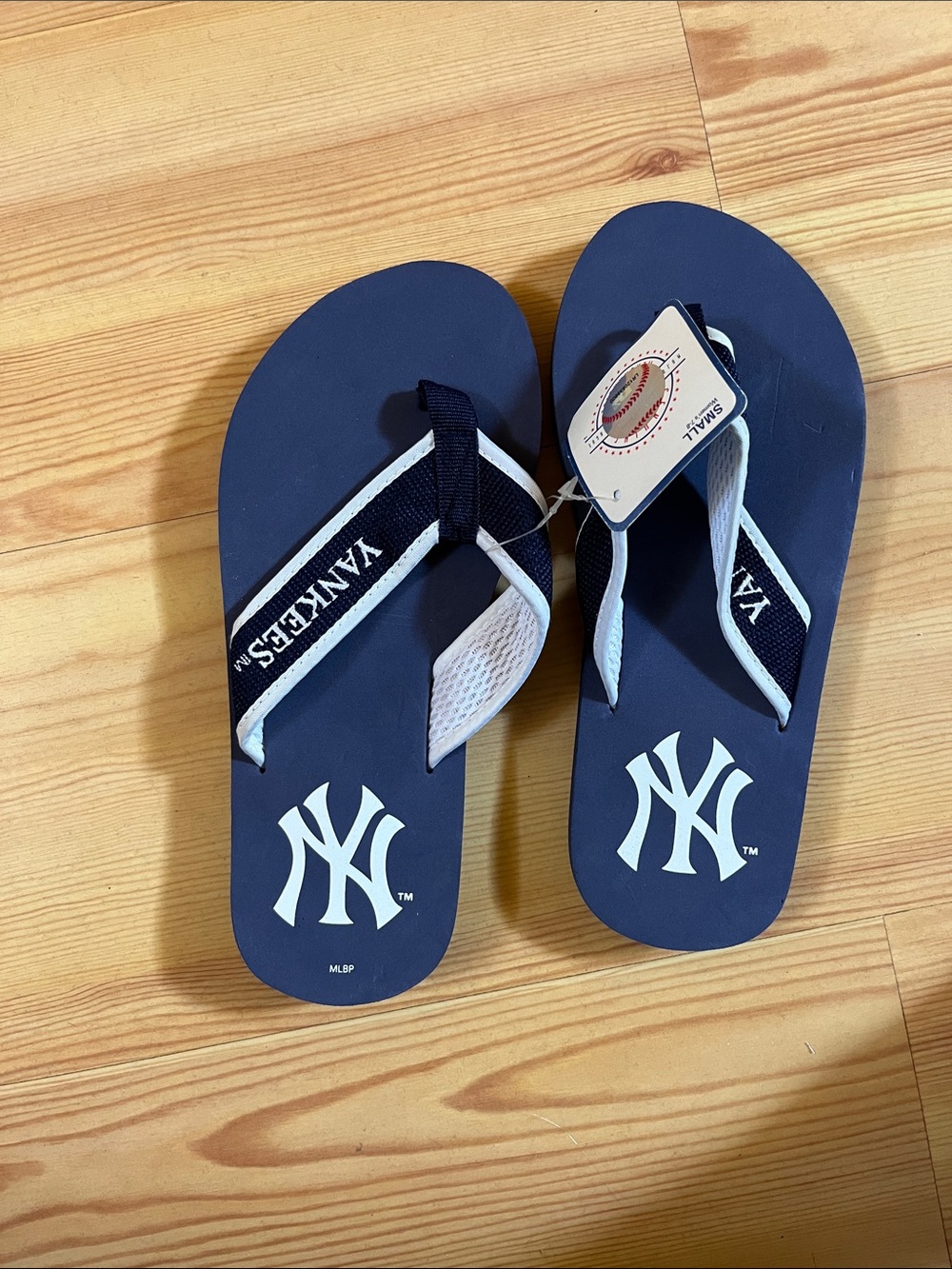 New York Yankees Navy Blue Women's Flip Flop Sandals